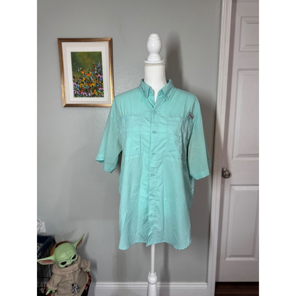 Magellan Short Sleeve Fishing Shirt Teal Vented Button Up Measures as Large
